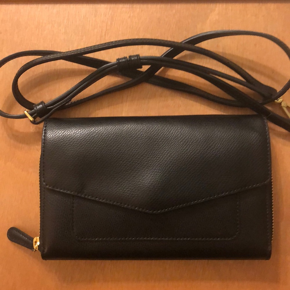 Vera Bradley clutch with strap